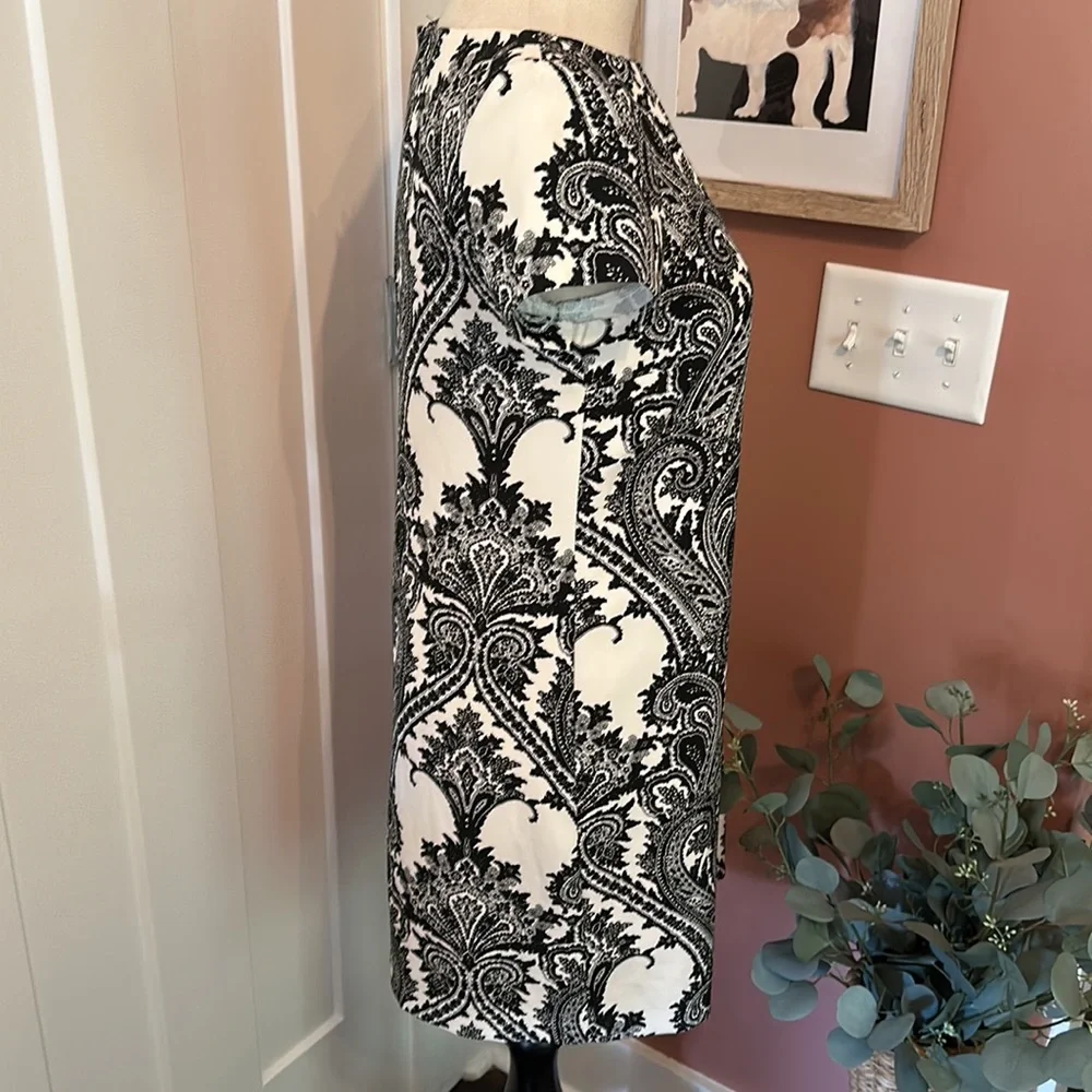 Zara Woman | black & cream | damask | mini | short capped sleeves | XS | dress
